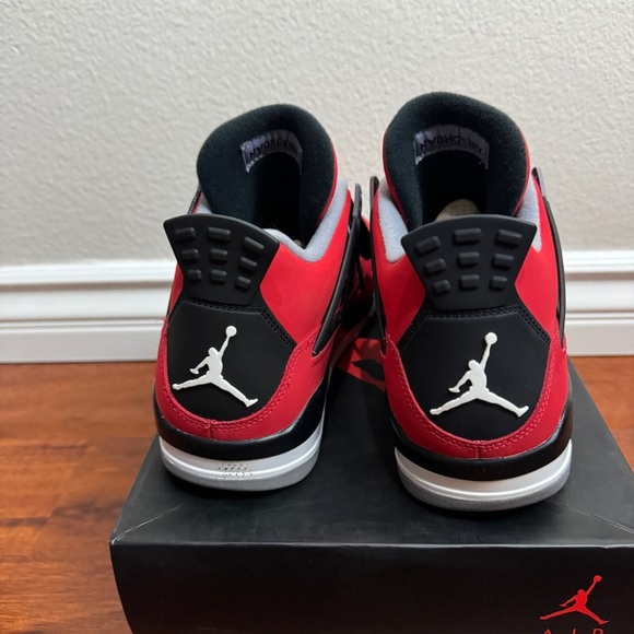 Jordan 4 Retro Toro Bravo Size 10.5 - Picture 3 of 8